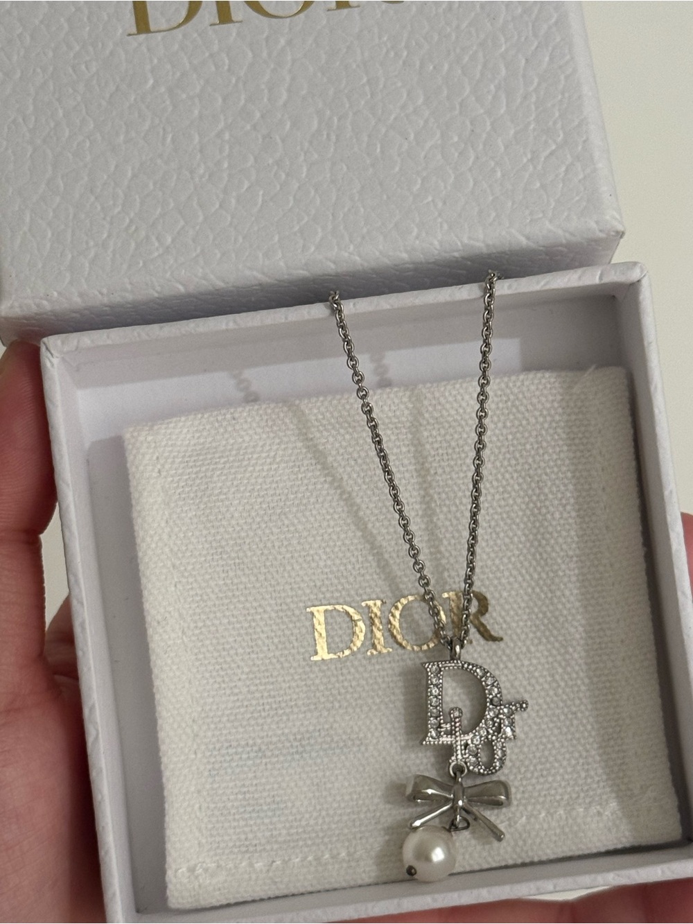 Dior pearl bow vintage necklace authentic
